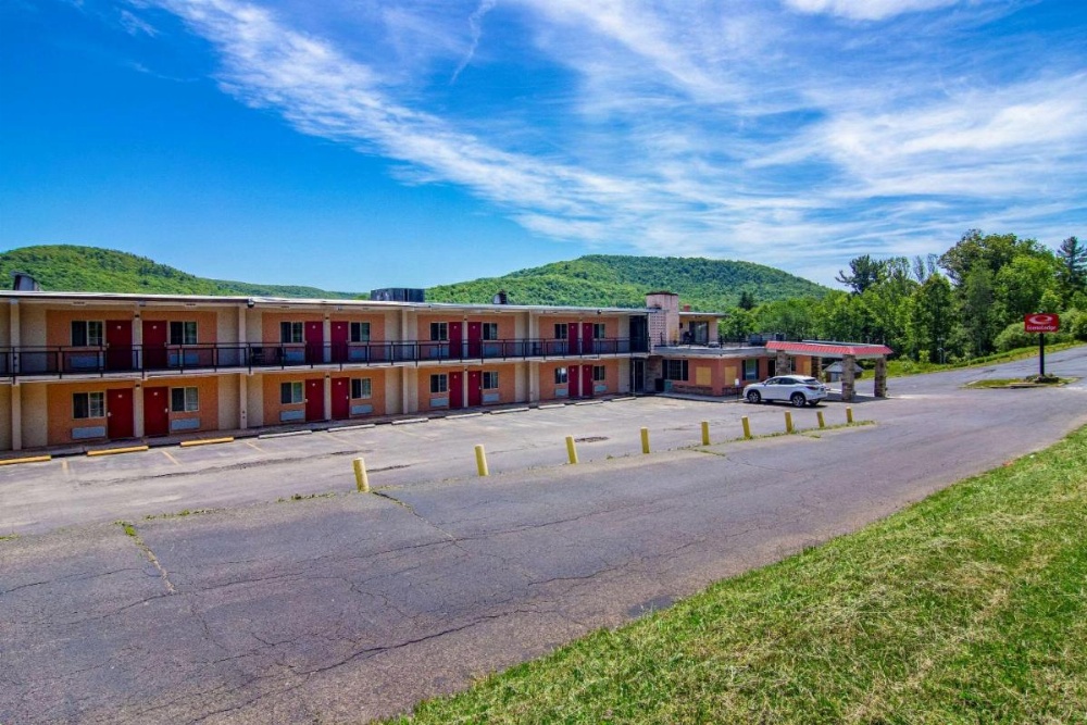 Econo Lodge Bradford Image 16