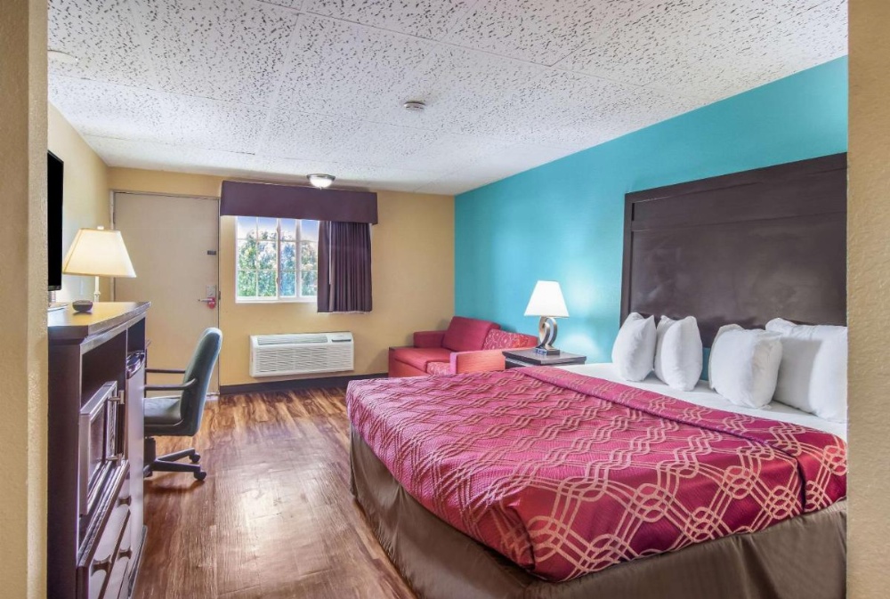 Econo Lodge Bradford Image 6